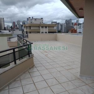 Apartamento com 167m², 3 dormitórios, 4 vagas, no bairro Pio X em Caxias do Sul para Comprar