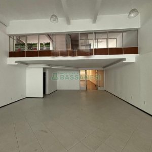 Loja com 450m², no bairro Lourdes em Caxias do Sul para Alugar