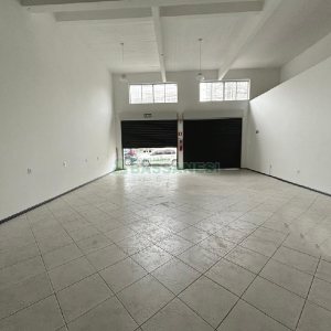 Loja com 450m², no bairro Lourdes em Caxias do Sul para Alugar