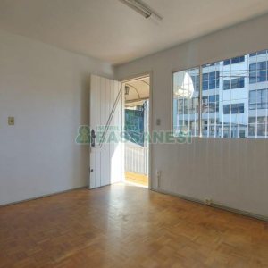 Casa com 90m², 3 dormitórios, 1 vaga, no bairro Universitário em Caxias do Sul para Alugar