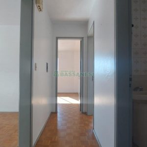 Casa com 90m², 3 dormitórios, 1 vaga, no bairro Universitário em Caxias do Sul para Alugar
