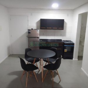 Apto Mobiliado com 42m², 1 dormitório, 1 vaga, no bairro Lourdes em Caxias do Sul para Alugar