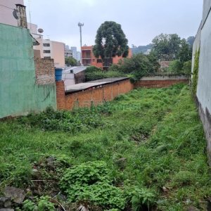 Terreno com 485m², no bairro Centro em Caxias do Sul para Comprar