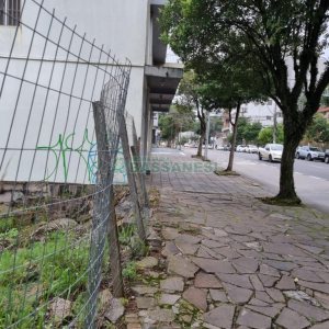 Terreno com 485m², no bairro Centro em Caxias do Sul para Comprar