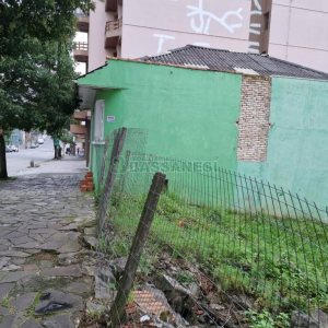 Terreno com 485m², no bairro Centro em Caxias do Sul para Comprar