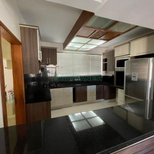 Apartamento com 382m², 4 dormitórios, 3 vagas, no bairro Panazzolo em Caxias do Sul para Comprar