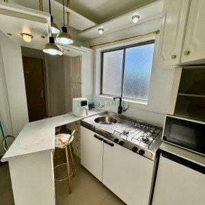 Apto Mobiliado com 41m², 2 dormitórios, no bairro Centro em Caxias do Sul para Comprar