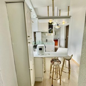 Apto Mobiliado com 41m², 2 dormitórios, no bairro Centro em Caxias do Sul para Comprar