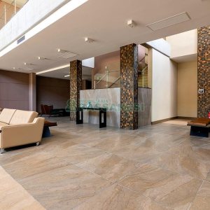 Casa com 1130m², 4 dormitórios, 2 vagas, no bairro São Ciro em Caxias do Sul para Comprar