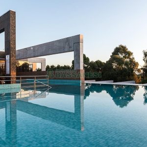 Casa com 1130m², 4 dormitórios, 2 vagas, no bairro São Ciro em Caxias do Sul para Comprar