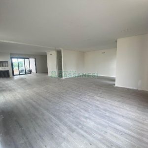 Casa com 1130m², 4 dormitórios, 2 vagas, no bairro São Ciro em Caxias do Sul para Comprar