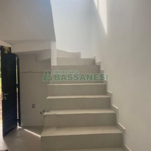 Casa com 1130m², 4 dormitórios, 2 vagas, no bairro São Ciro em Caxias do Sul para Comprar