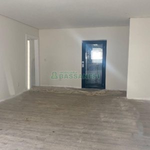 Casa com 1130m², 4 dormitórios, 2 vagas, no bairro São Ciro em Caxias do Sul para Comprar
