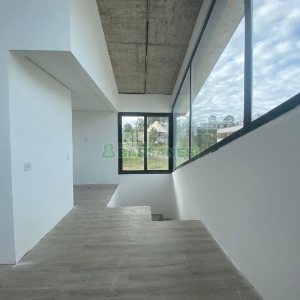 Casa com 1130m², 4 dormitórios, 2 vagas, no bairro São Ciro em Caxias do Sul para Comprar