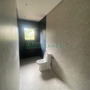 Casa com 1130m², 4 dormitórios, 2 vagas, no bairro São Ciro em Caxias do Sul para Comprar