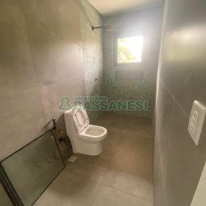 Casa com 1130m², 4 dormitórios, 2 vagas, no bairro São Ciro em Caxias do Sul para Comprar