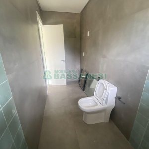 Casa com 1130m², 4 dormitórios, 2 vagas, no bairro São Ciro em Caxias do Sul para Comprar