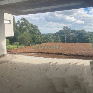 Casa com 1130m², 4 dormitórios, 2 vagas, no bairro São Ciro em Caxias do Sul para Comprar