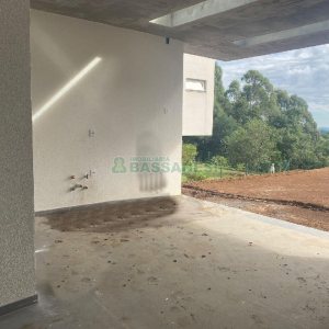 Casa com 1130m², 4 dormitórios, 2 vagas, no bairro São Ciro em Caxias do Sul para Comprar