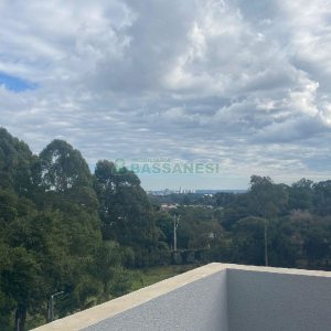 Casa com 1130m², 4 dormitórios, 2 vagas, no bairro São Ciro em Caxias do Sul para Comprar