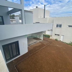 Casa com 1130m², 4 dormitórios, 2 vagas, no bairro São Ciro em Caxias do Sul para Comprar