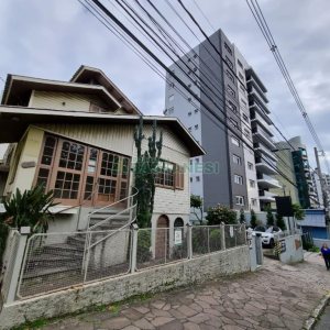 Casa com 200m², 3 dormitórios, no bairro Exposição em Caxias do Sul para Comprar