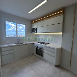 Apartamento com 100m², 3 dormitórios, 2 vagas, no bairro Panazzolo em Caxias do Sul para Comprar