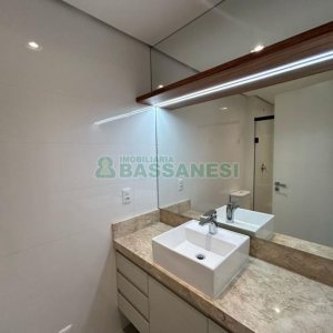 Apartamento com 100m², 3 dormitórios, 2 vagas, no bairro Panazzolo em Caxias do Sul para Comprar
