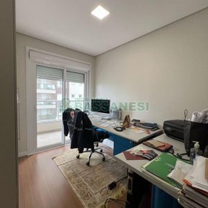 Apartamento com 102m², 3 dormitórios, 2 vagas, no bairro Madureira em Caxias do Sul para Comprar