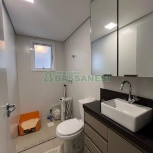 Apartamento com 102m², 3 dormitórios, 2 vagas, no bairro Madureira em Caxias do Sul para Comprar
