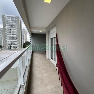 Apartamento com 102m², 3 dormitórios, 2 vagas, no bairro Madureira em Caxias do Sul para Comprar