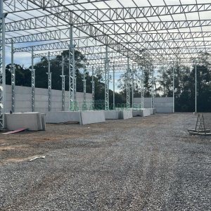 Pavilhão com 1320m², no bairro Forqueta em Caxias do Sul para Alugar