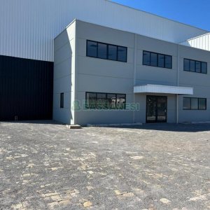 Pavilhão com 1320m², no bairro Forqueta em Caxias do Sul para Alugar