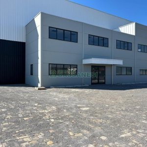 Pavilhão com 1320m², no bairro Forqueta em Caxias do Sul para Alugar