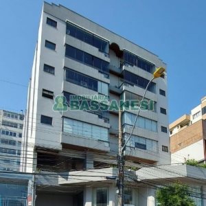 Apto Mobiliado com 80m², 2 dormitórios, 1 vaga, no bairro Centro em Caxias do Sul para Alugar