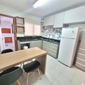 Apto Mobiliado com 80m², 2 dormitórios, 1 vaga, no bairro Centro em Caxias do Sul para Alugar