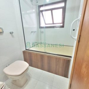 Apto Mobiliado com 80m², 2 dormitórios, 1 vaga, no bairro Centro em Caxias do Sul para Alugar