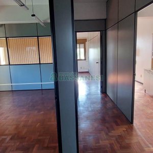 Sala com 185m², 1 vaga, no bairro Jardim América em Caxias do Sul para Alugar