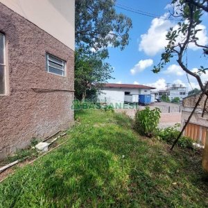 Casa Mobiliada com 157m², 2 dormitórios, no bairro Santa Catarina em Caxias do Sul para Comprar