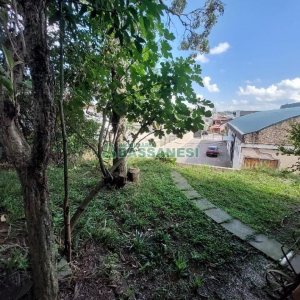 Casa Mobiliada com 157m², 2 dormitórios, no bairro Santa Catarina em Caxias do Sul para Comprar