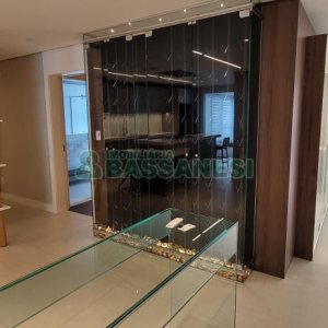 Apartamento com 178m², 2 dormitórios, 3 vagas, no bairro Centro em Caxias do Sul para Comprar