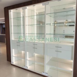 Apartamento com 178m², 2 dormitórios, 3 vagas, no bairro Centro em Caxias do Sul para Comprar