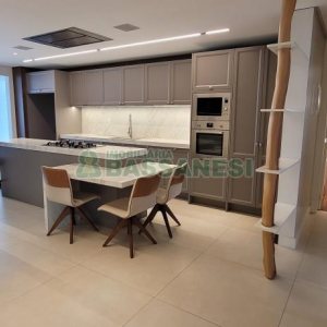 Apartamento com 178m², 2 dormitórios, 3 vagas, no bairro Centro em Caxias do Sul para Comprar