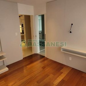 Apartamento com 178m², 2 dormitórios, 3 vagas, no bairro Centro em Caxias do Sul para Comprar