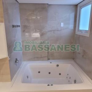 Apartamento com 178m², 2 dormitórios, 3 vagas, no bairro Centro em Caxias do Sul para Comprar