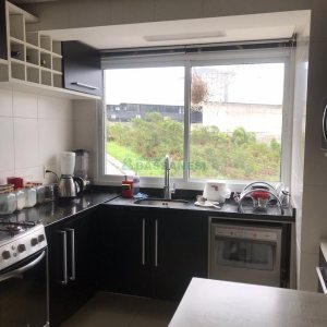 Apto Mobiliado com 112m², 2 dormitórios, 2 vagas, no bairro Cinqüentenário em Caxias do Sul para Comprar