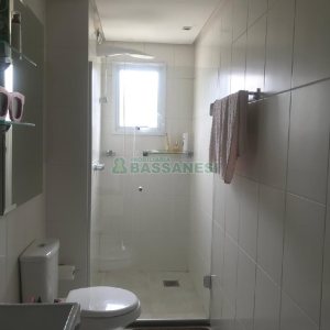 Apto Mobiliado com 112m², 2 dormitórios, 2 vagas, no bairro Cinqüentenário em Caxias do Sul para Comprar