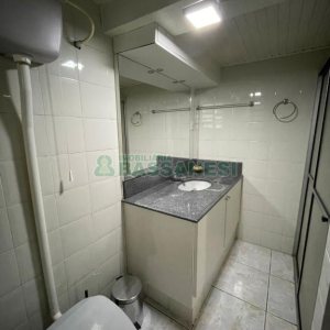 Casa com 157m², 3 dormitórios, 8 vagas, no bairro Pio X em Caxias do Sul para Comprar