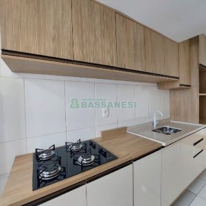 Apartamento com 60m², 2 dormitórios, 1 vaga, no bairro Planalto em Caxias do Sul para Alugar