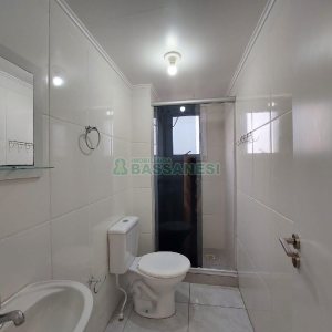 Apartamento com 60m², 2 dormitórios, 1 vaga, no bairro Planalto em Caxias do Sul para Alugar